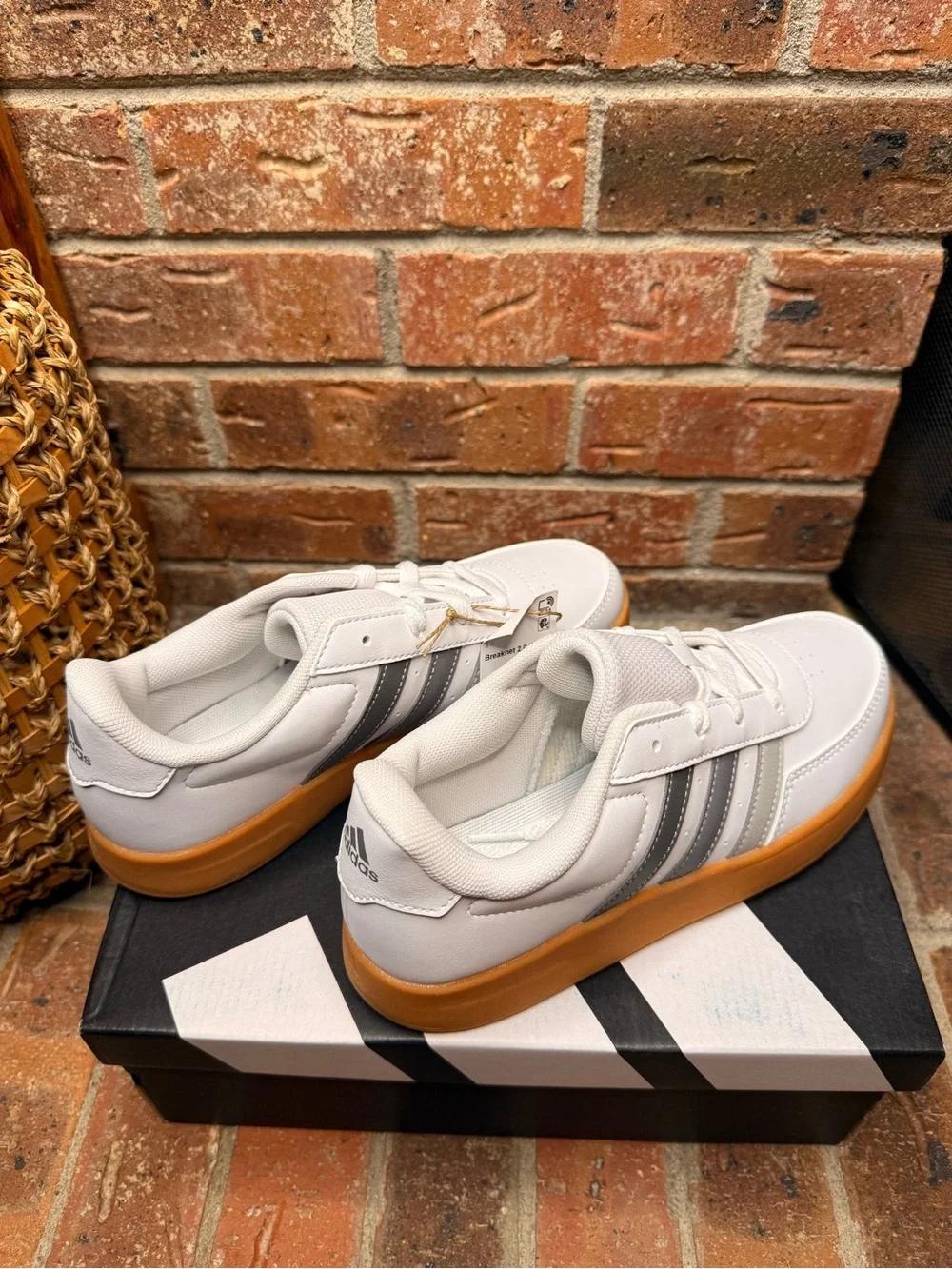 Adidas Breaknet 2.0 K Kids Sneakers White Gray Gum Sole Size 4 Youth NIB